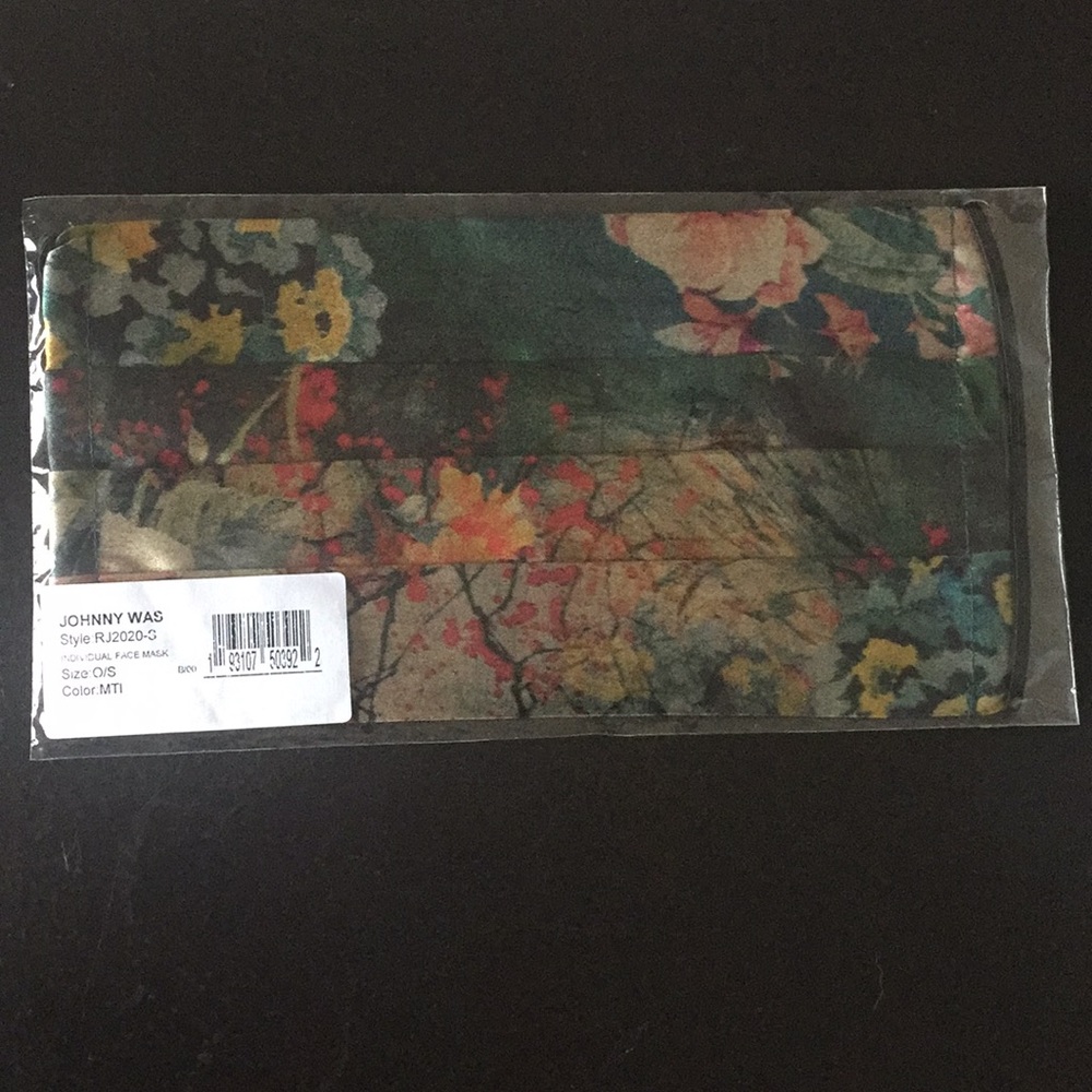 NWT Johnny was silk mask